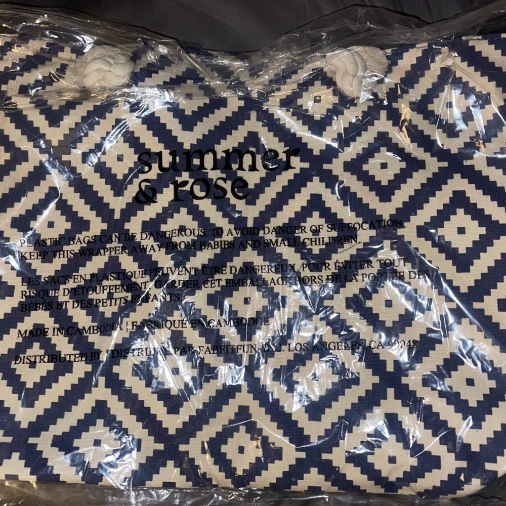 SUMMER & ROSE Beach Tote